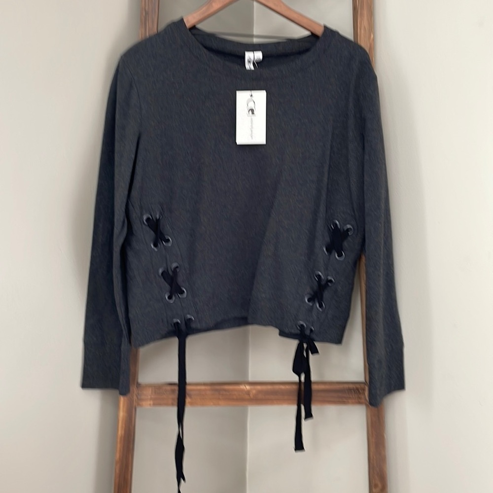 Cable and Gauge charcoal grey top.